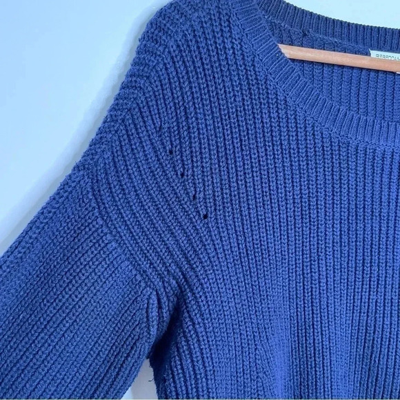 Rebecca Minkoff Teresa Navy Cropped Ribbed Bell Sleeve Sweater Size Medium - Picture 7 of 8